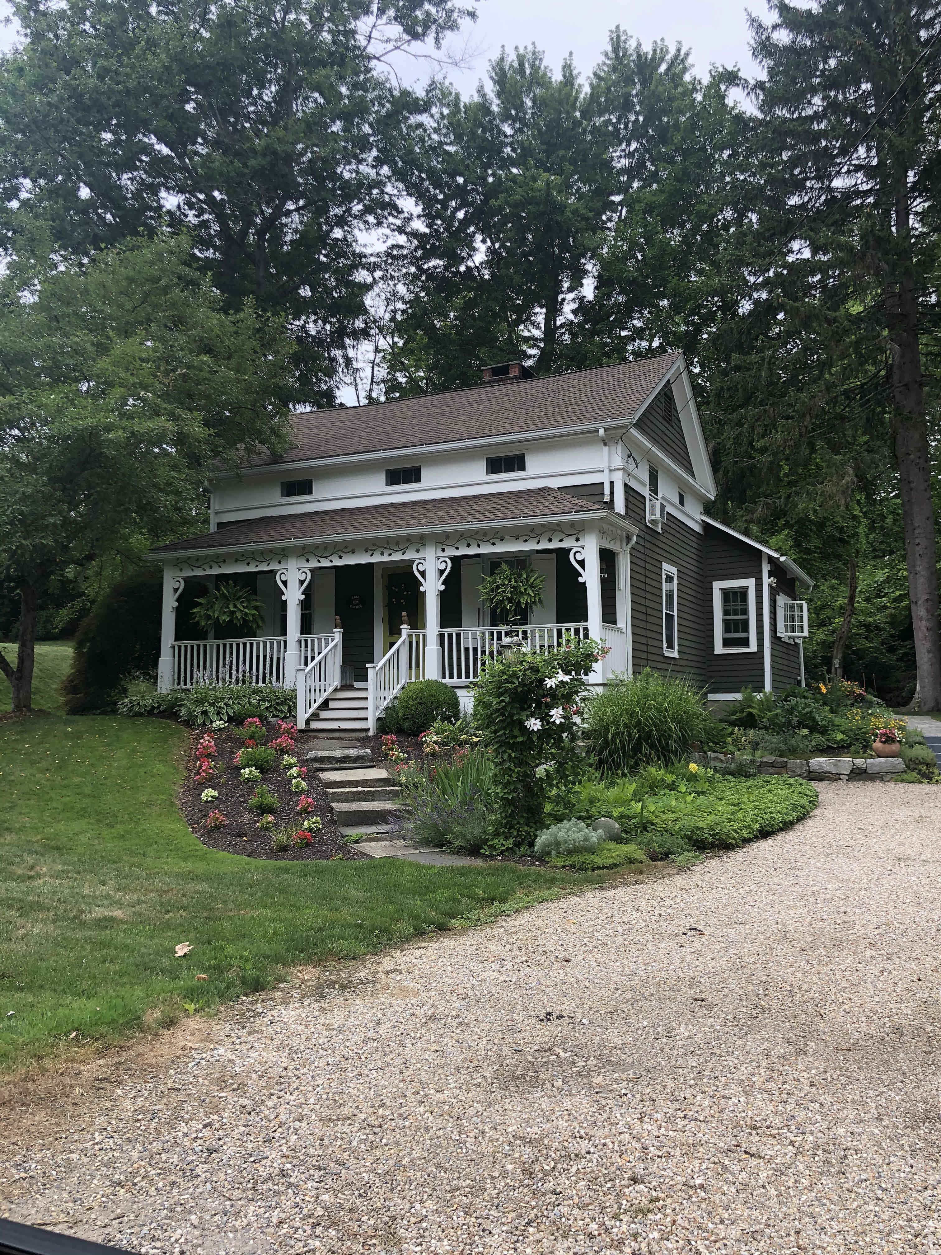 Building photograph for 191 MILLERTON ROAD